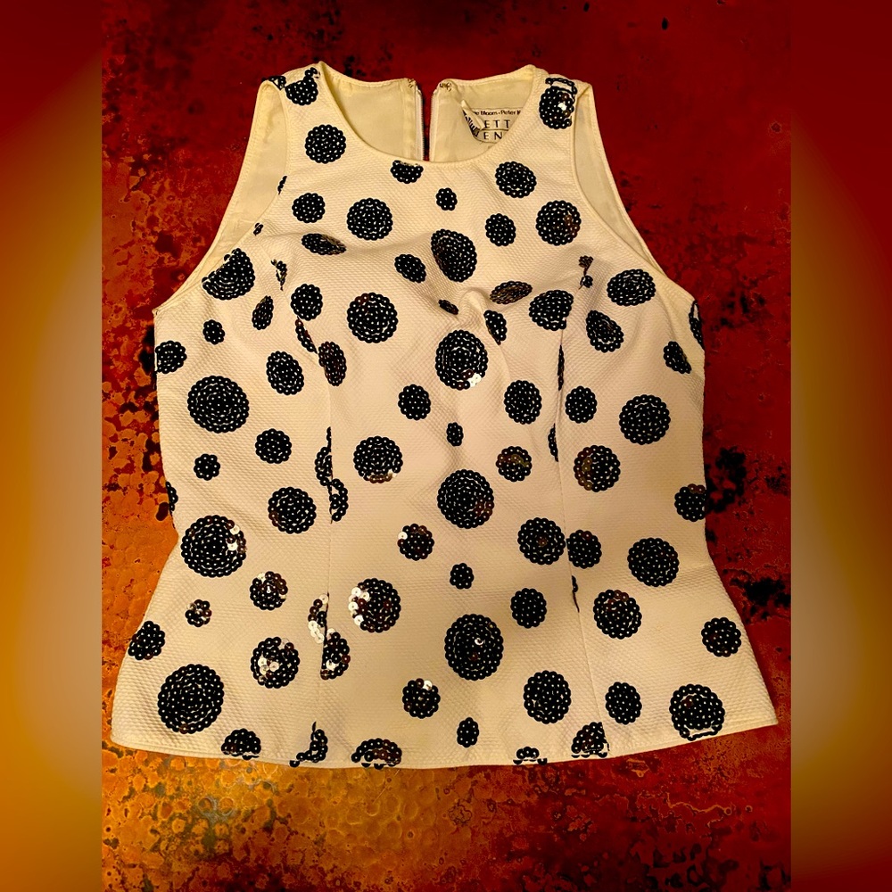 Sherrie Bloom Blouse size 6 😍❤️